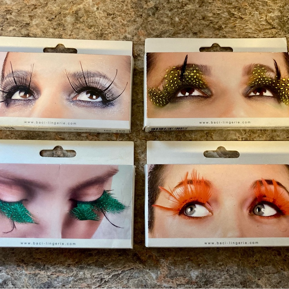 Fun and creative Paradise Dreams Feather Eyelashes